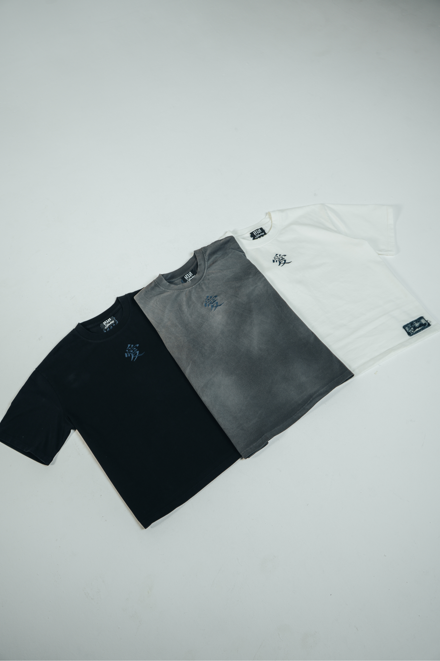 爱 Summer Tee